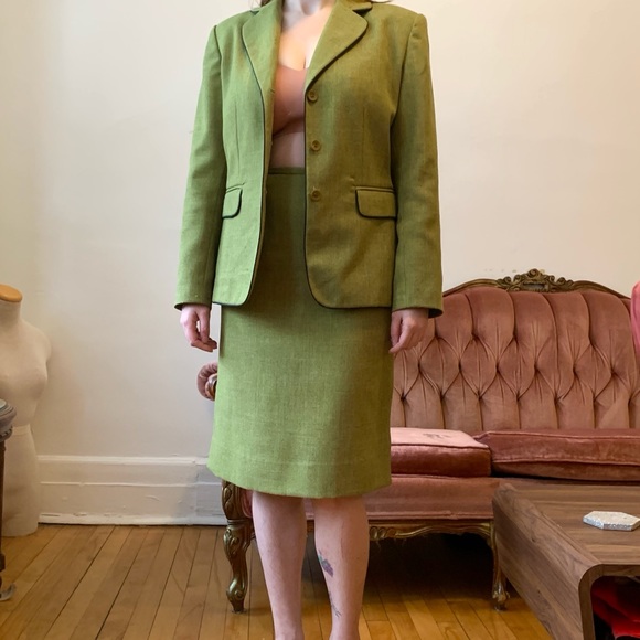 Vintage 90s Green Suit - Skirt & Blazer - Size 8 - Picture 1 of 9